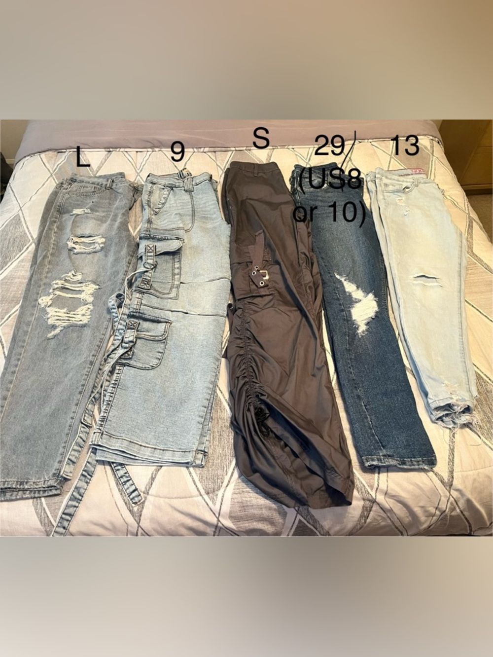 Mixed Five-Piece Denim & Cargo Jean Lot - Light to Dark Washes (5 pairs)